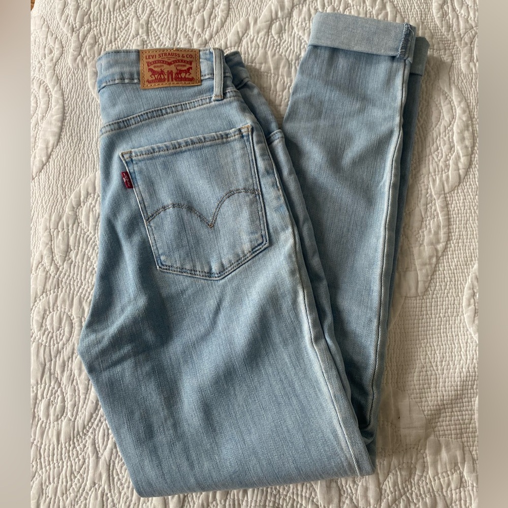 Levi's 721 high rise skinny in light blue - Picture 7 of 7